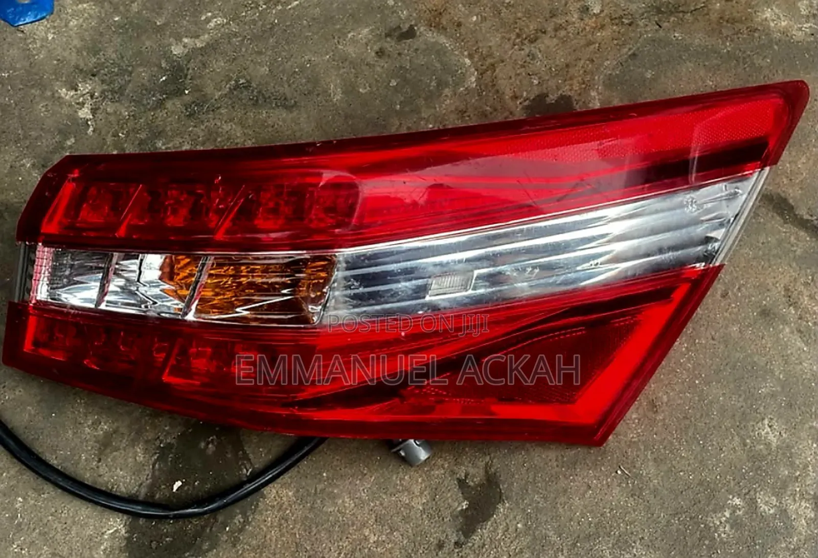 Toyota Avalon 2014 Taillight Pair