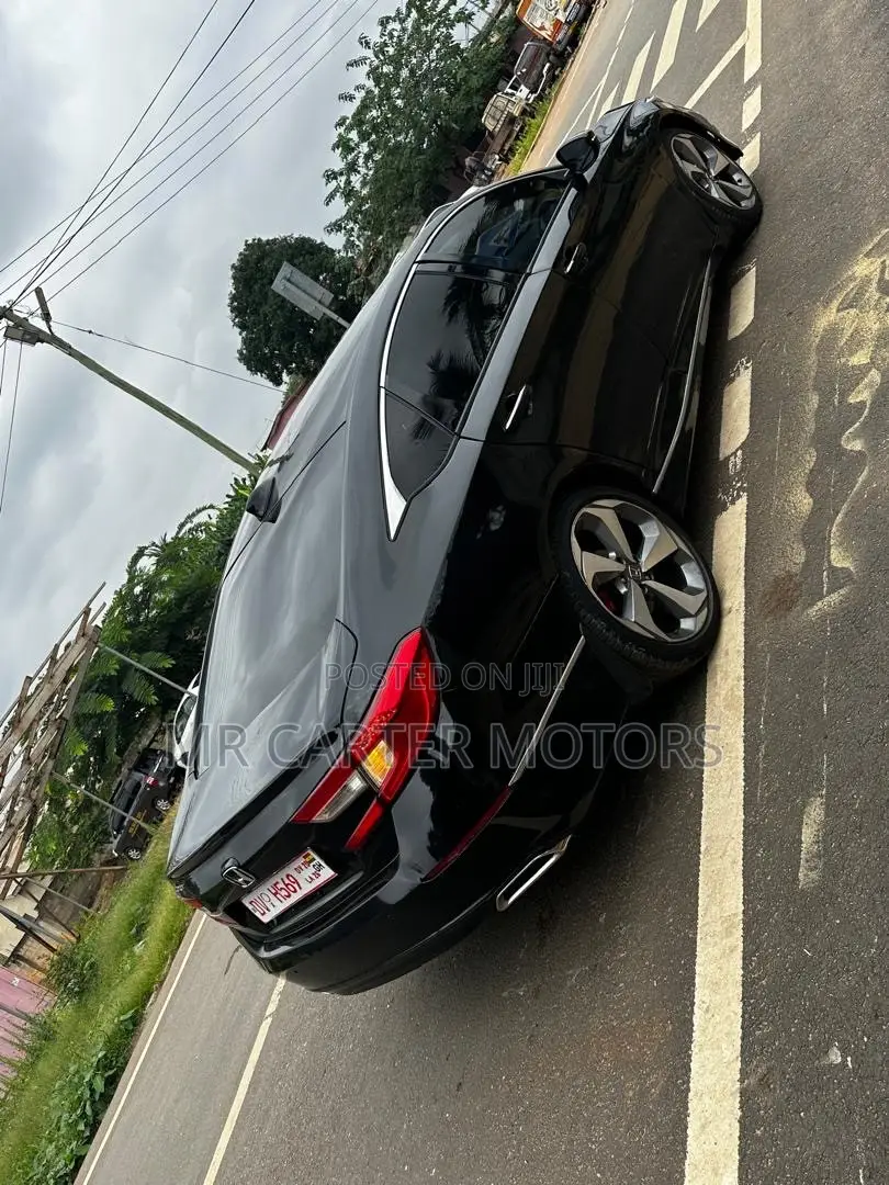 Honda Accord Touring 2.0T 2018 Black