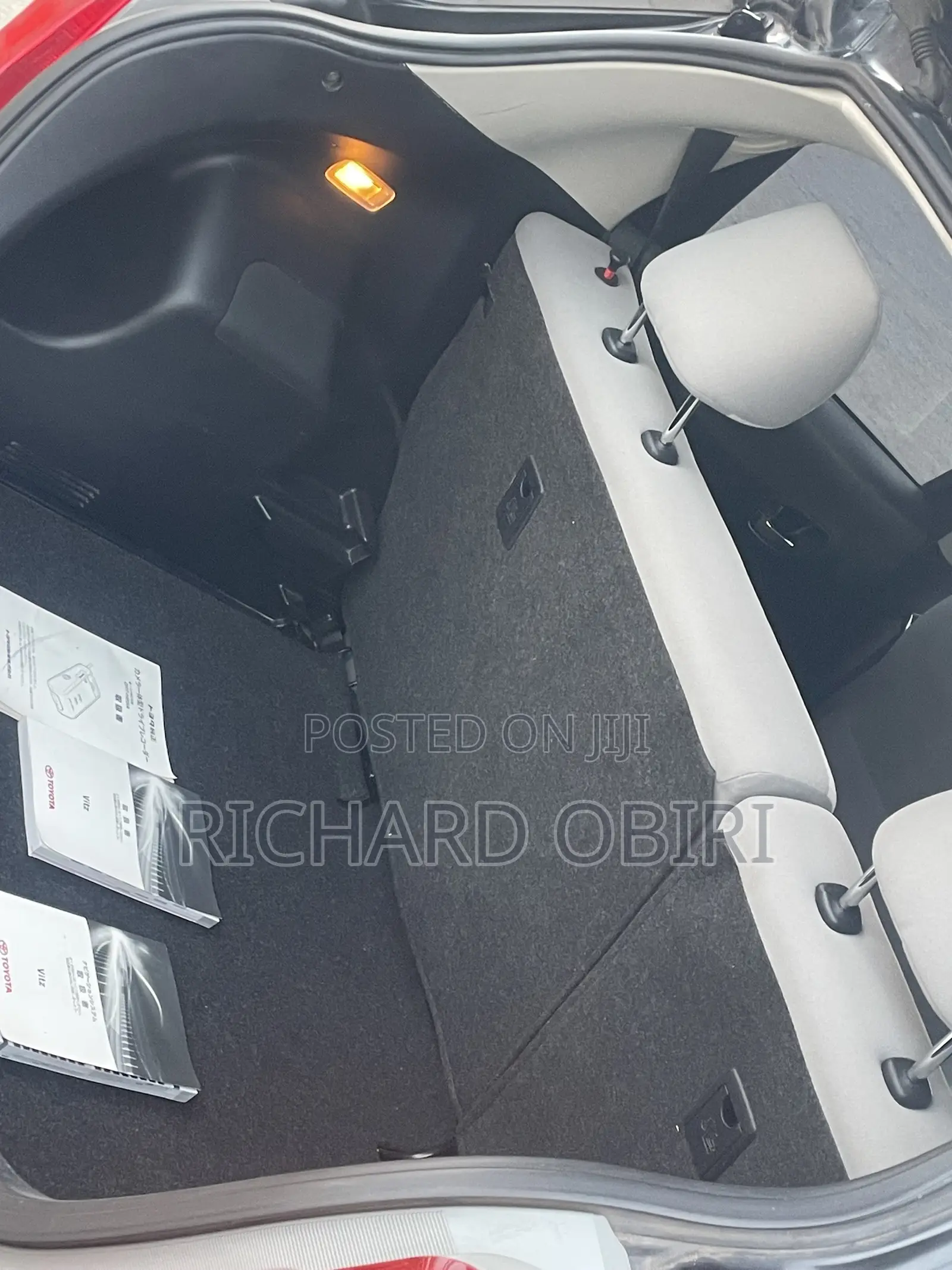 Toyota Vitz 1.3 AWD 5dr 2013 Black