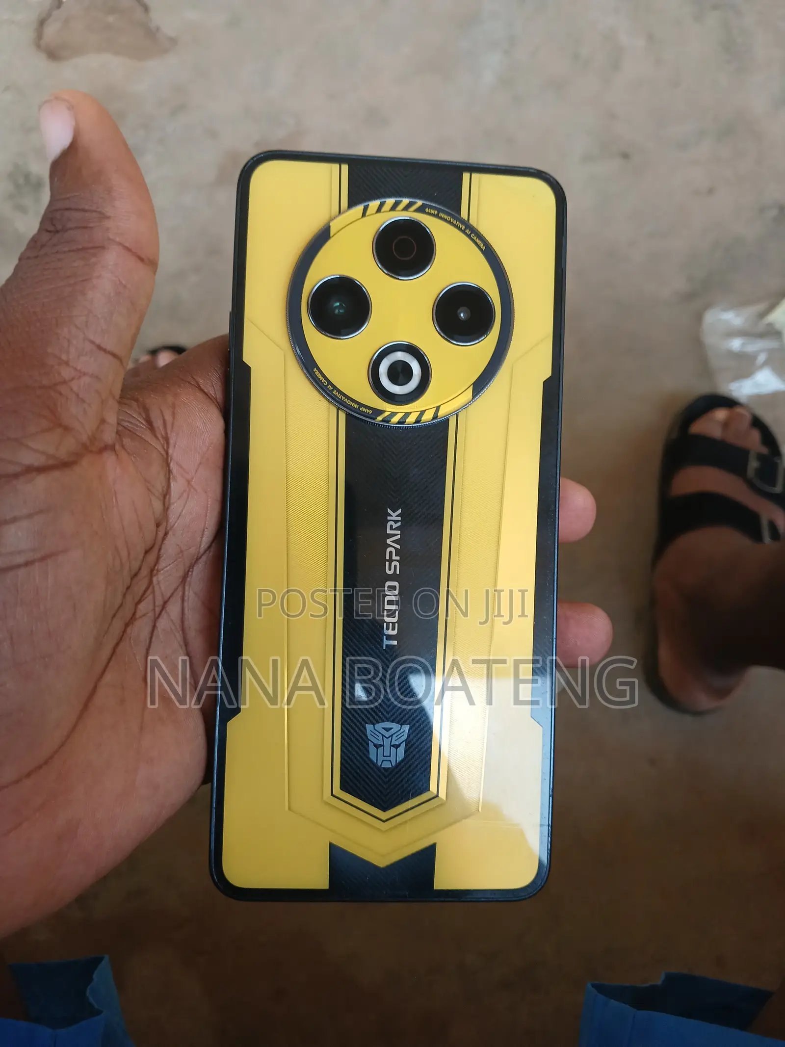 Tecno Spark 30 128 GB Yellow