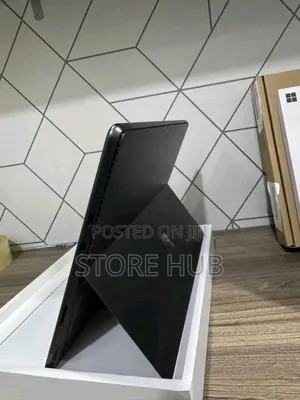 New Laptop Microsoft Surface Pro 8 32GB Intel Core i7 SSD 1T