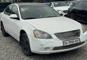 Nissan Altima 2.5 S Sedan 2011 White