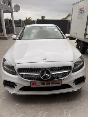 Mercedes-Benz C300 Base Sedan RWD (2.0L 4cyl 7A) 2016 White