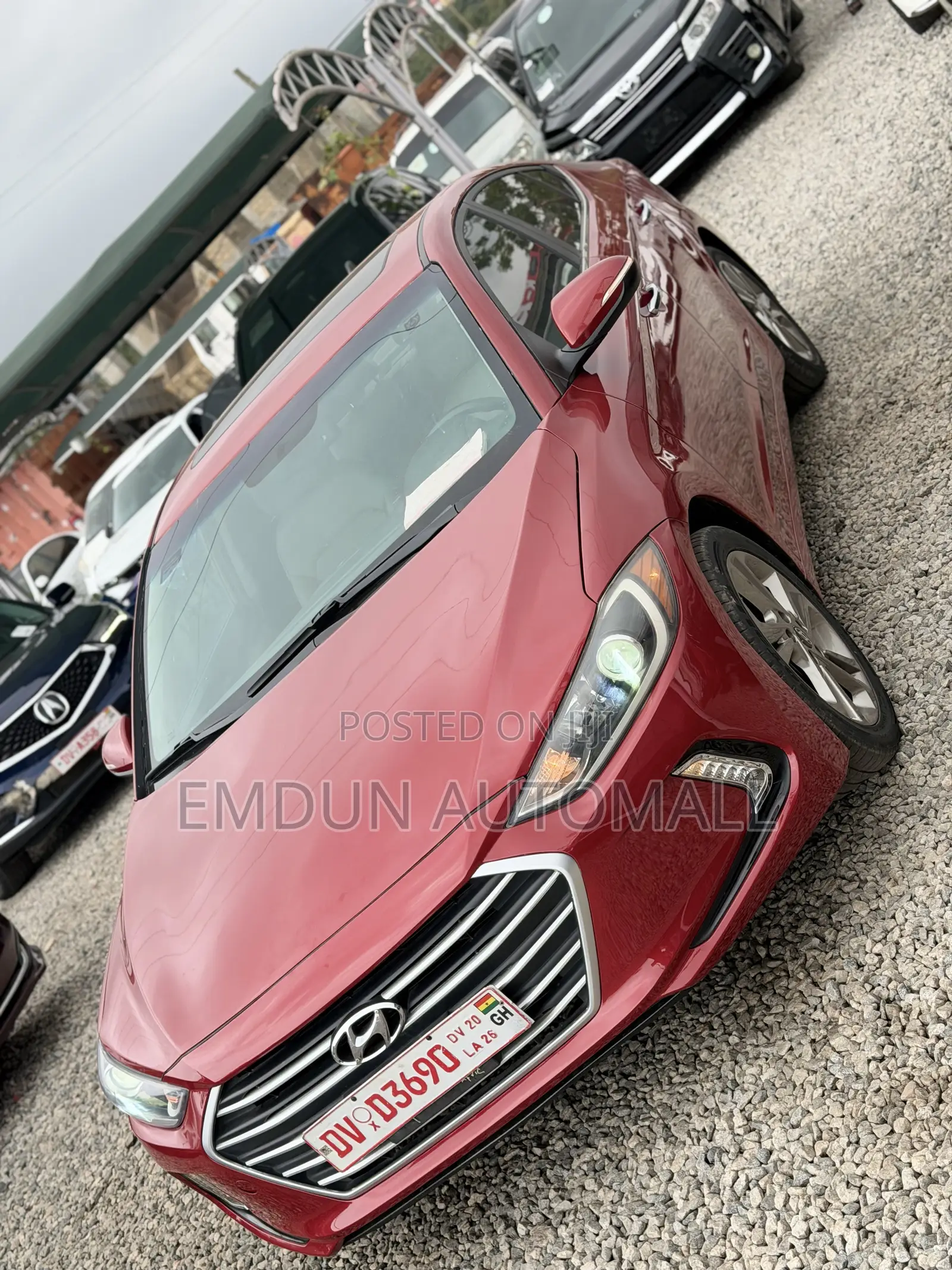 Hyundai Elantra Limited Sedan FWD (2.0L 4cyl 6A) 2017 Red