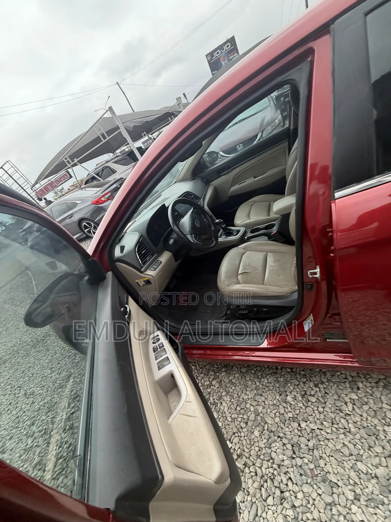Hyundai Elantra Limited Sedan FWD (2.0L 4cyl 6A) 2017 Red