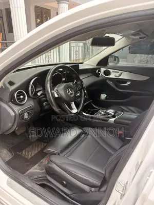 Mercedes-Benz C300 Base Sedan RWD (2.0L 4cyl 7A) 2016 White