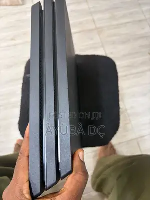 Play Station 4 Pro