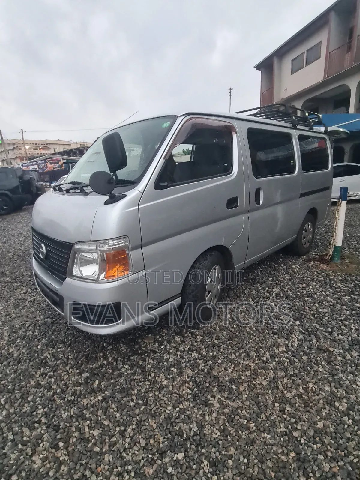Nissan Caravan 2002 Silver