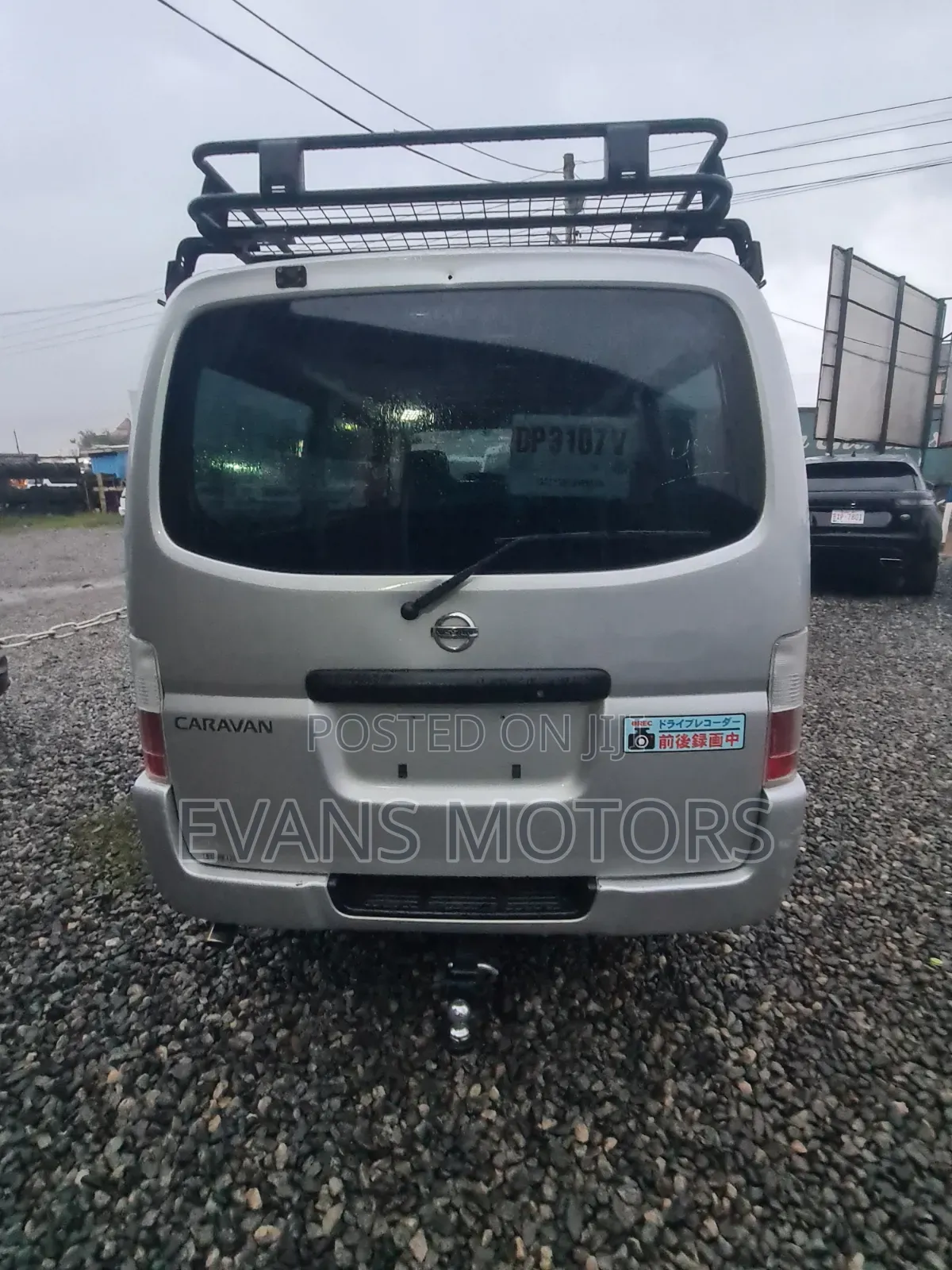 Nissan Caravan 2002 Silver