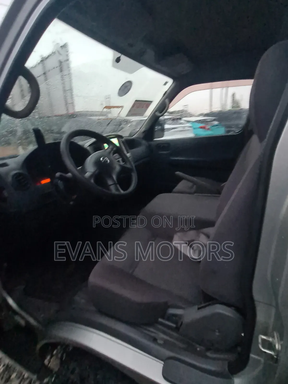 Nissan Caravan 2002 Silver