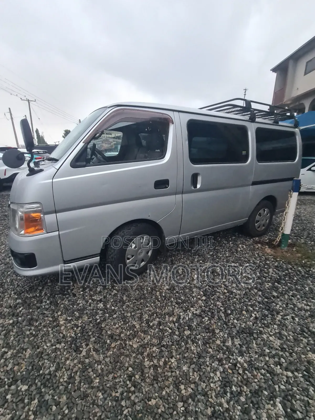 Nissan Caravan 2002 Silver