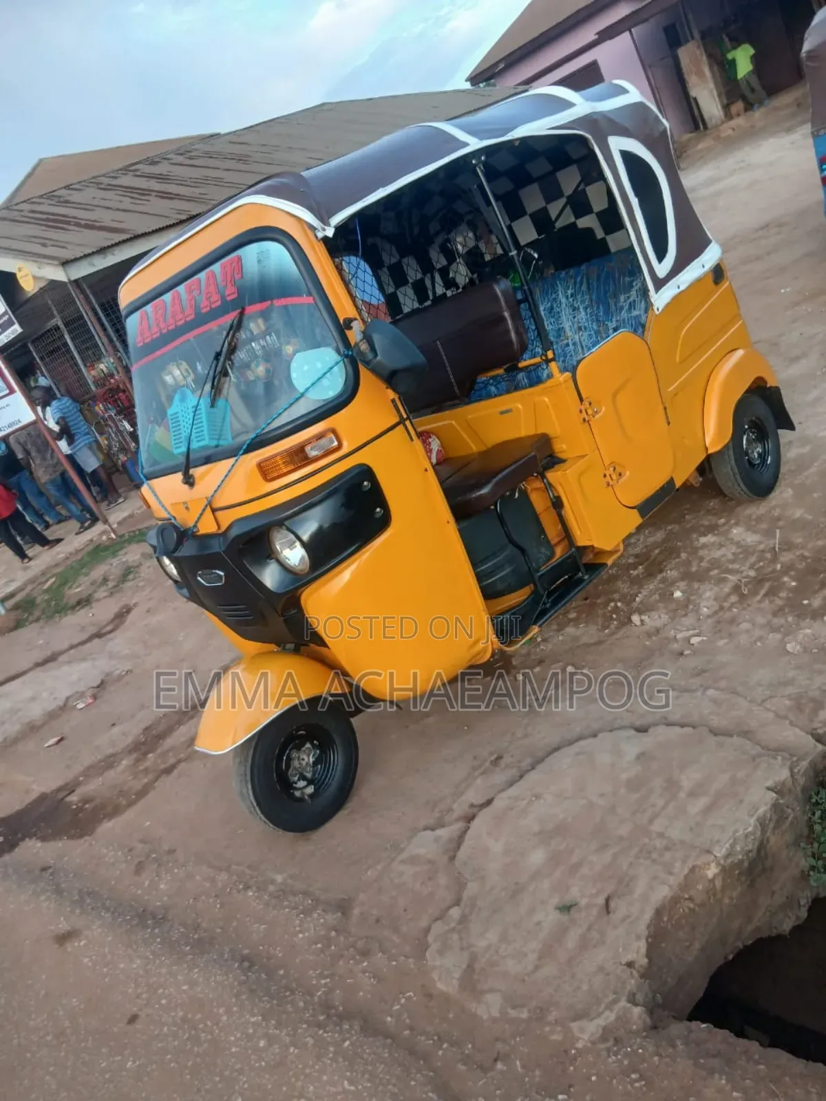 Bajaj RE 2026 Yellow