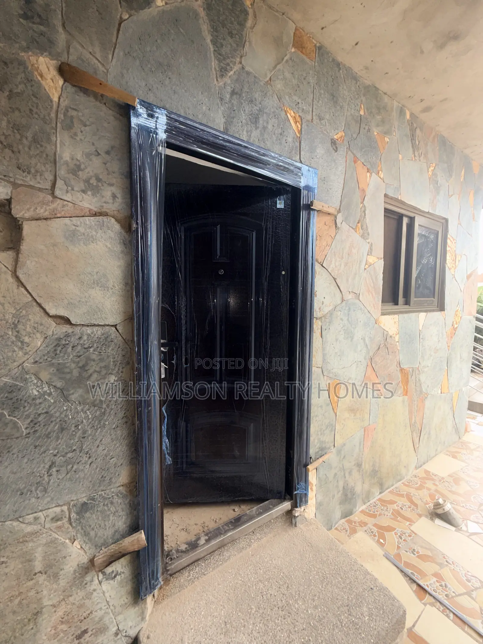 2bdrm Apartment in Kotobabi Area, Spintex for rent