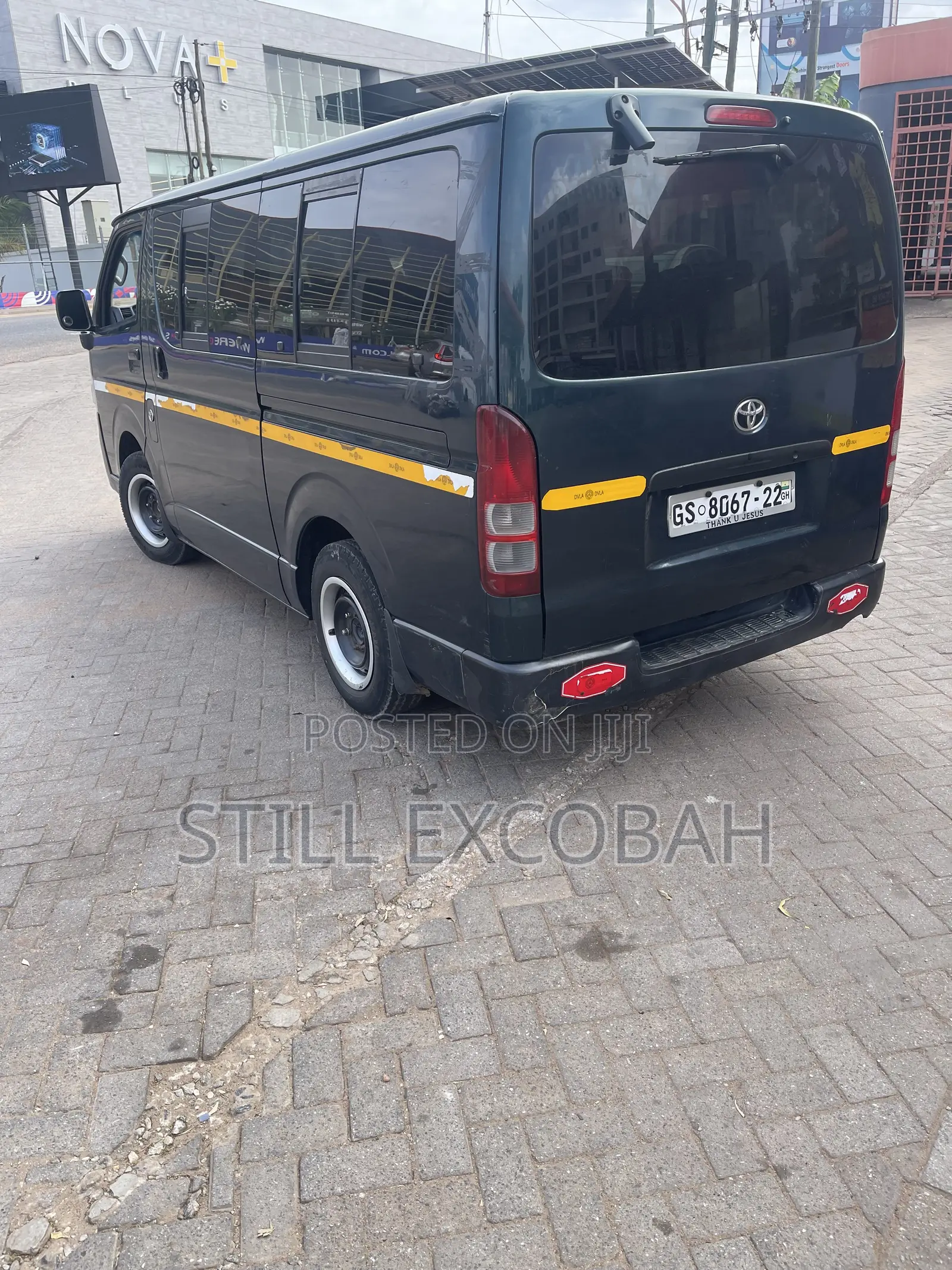 Toyota HiAce 2011 Green