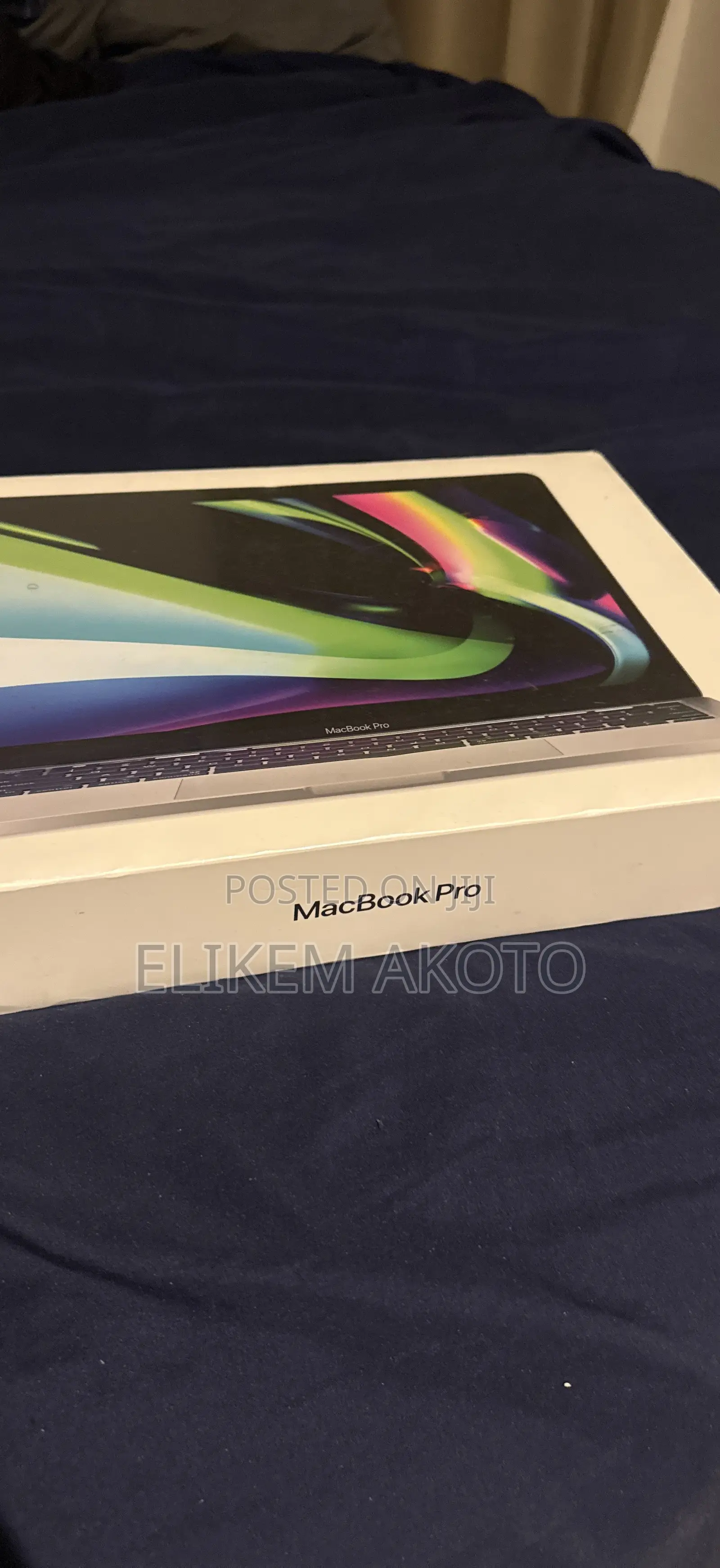 New Laptop Apple MacBook Pro 2023 M2 8GB Apple M2 SSD 512GB