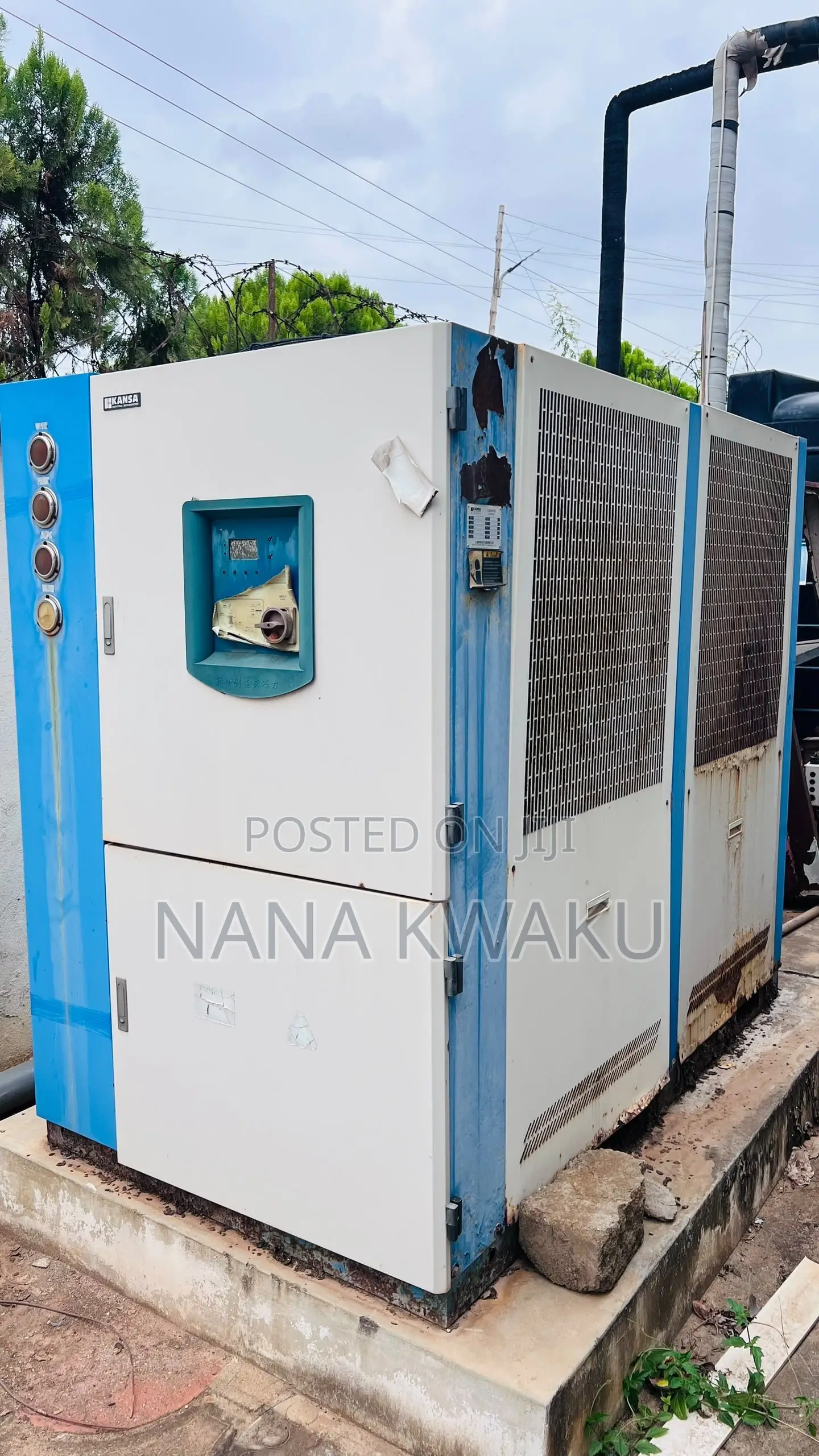 Bottle Blowing Machine With Chiller Twin Cavity
