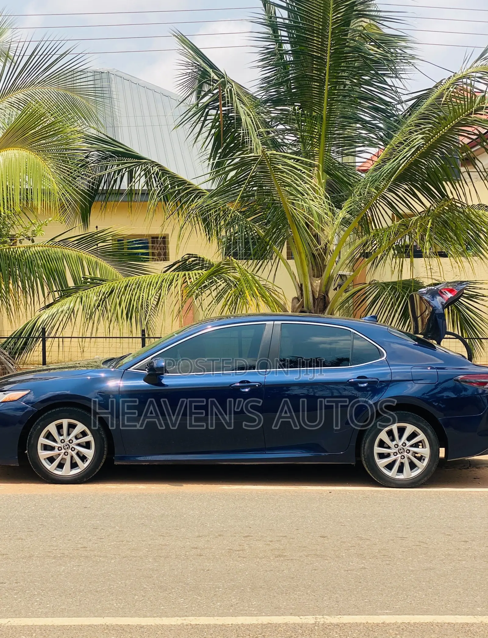 Toyota Camry 2021 Blue