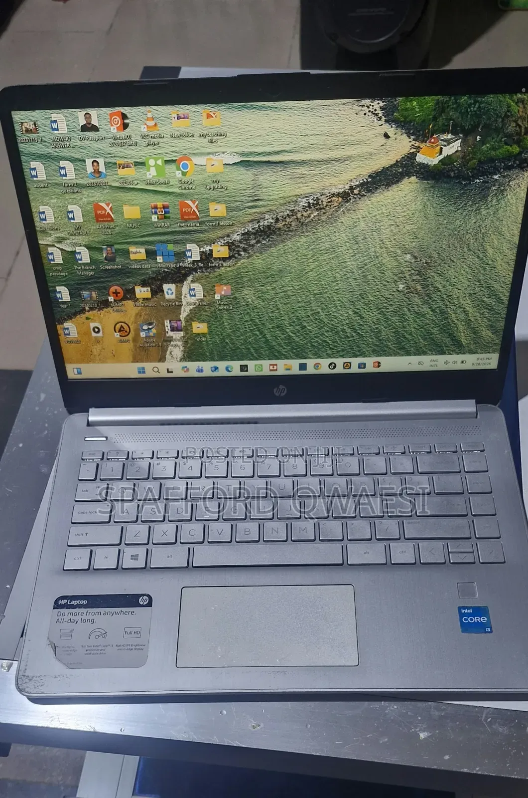 Laptop HP 250 G7 8GB Intel Core i3 HDD+SSD 256GB