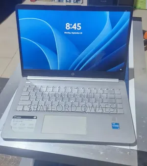 Laptop HP 250 G7 8GB Intel Core i3 HDD+SSD 256GB