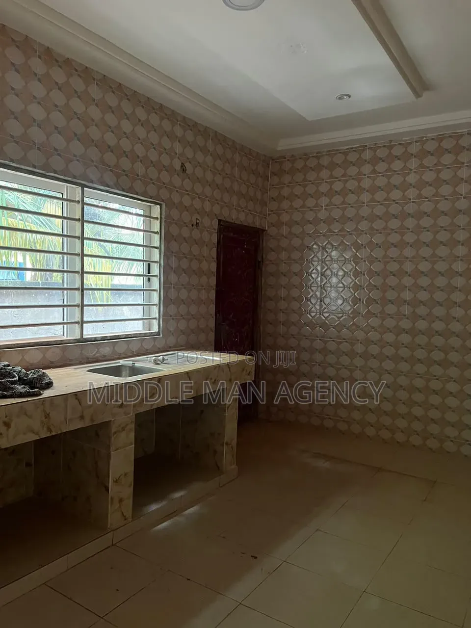 3bdrm House in Middle Man Agency, Kumasi Metropolitan for sale
