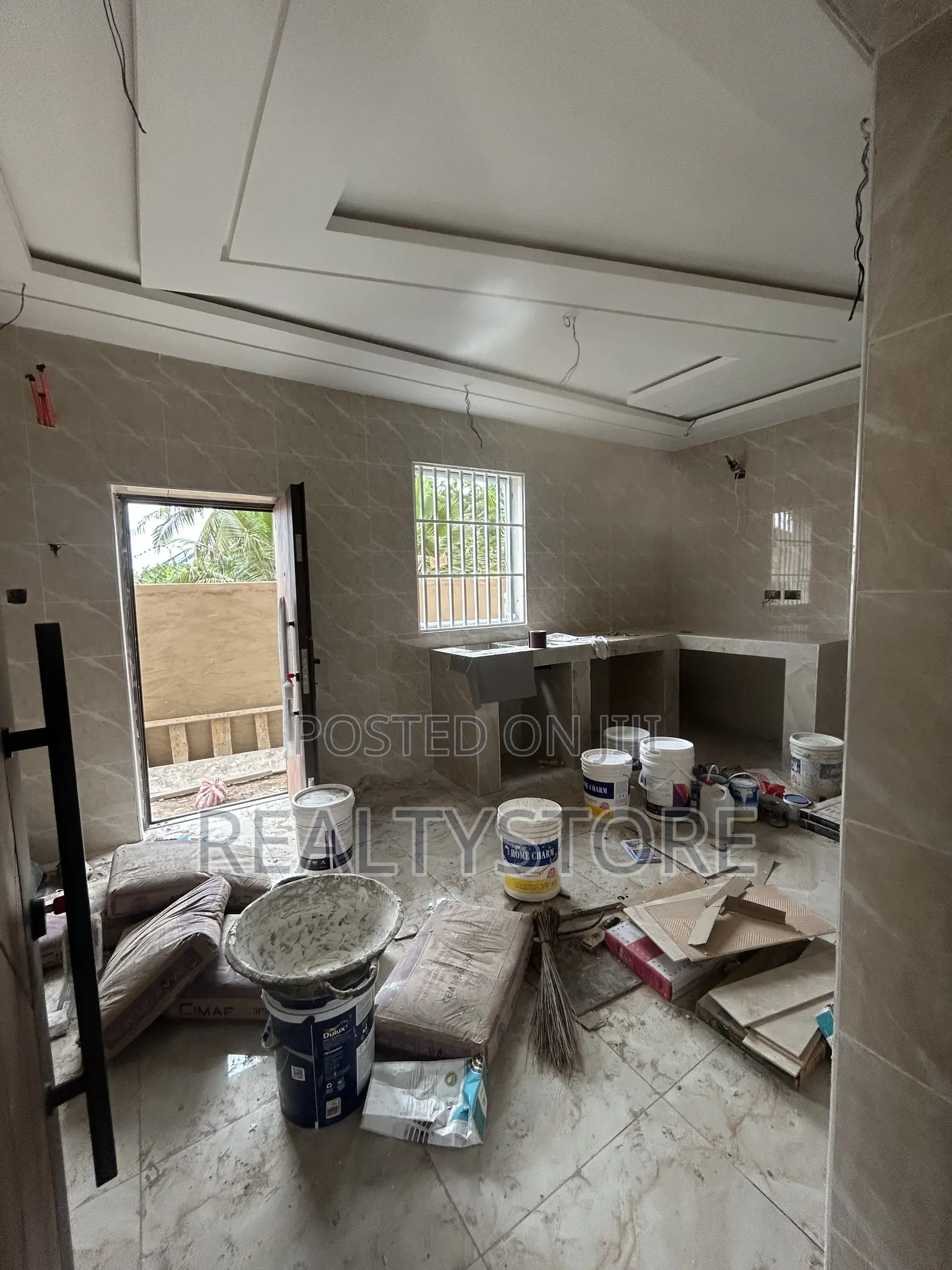 Furnished 5bdrm Duplex in Ashongman Estate, Accra Metropolitan for sale