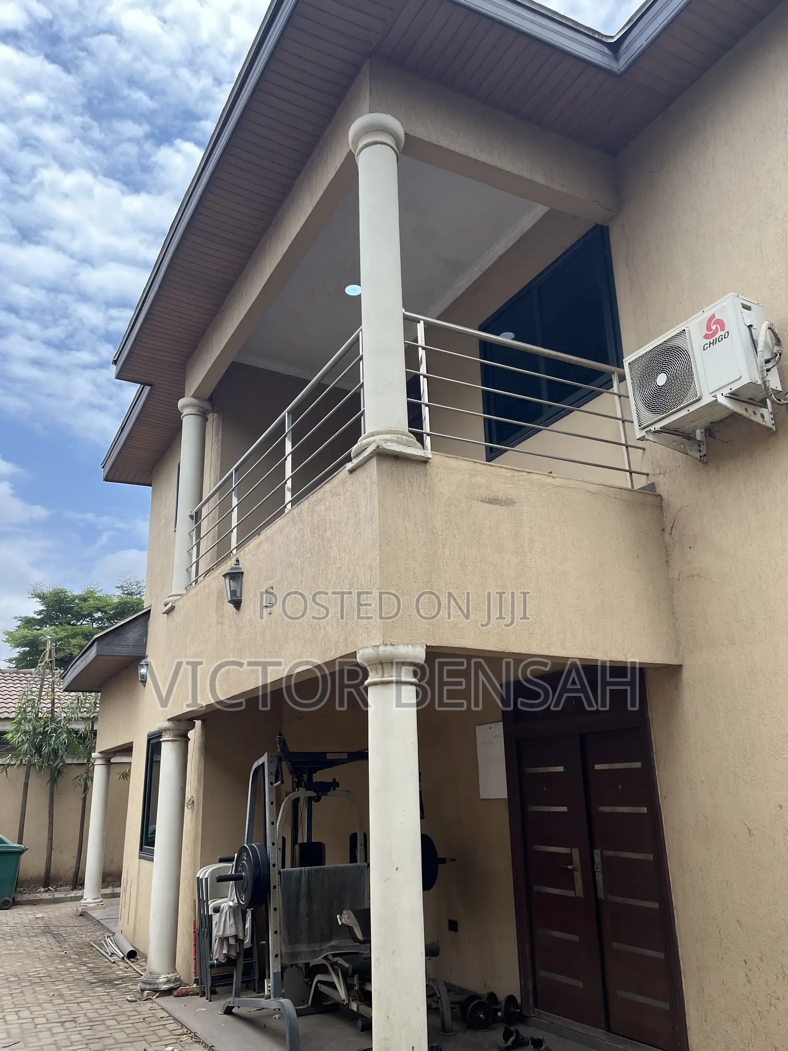 4bdrm Mansion in Boundary Road Area for rent