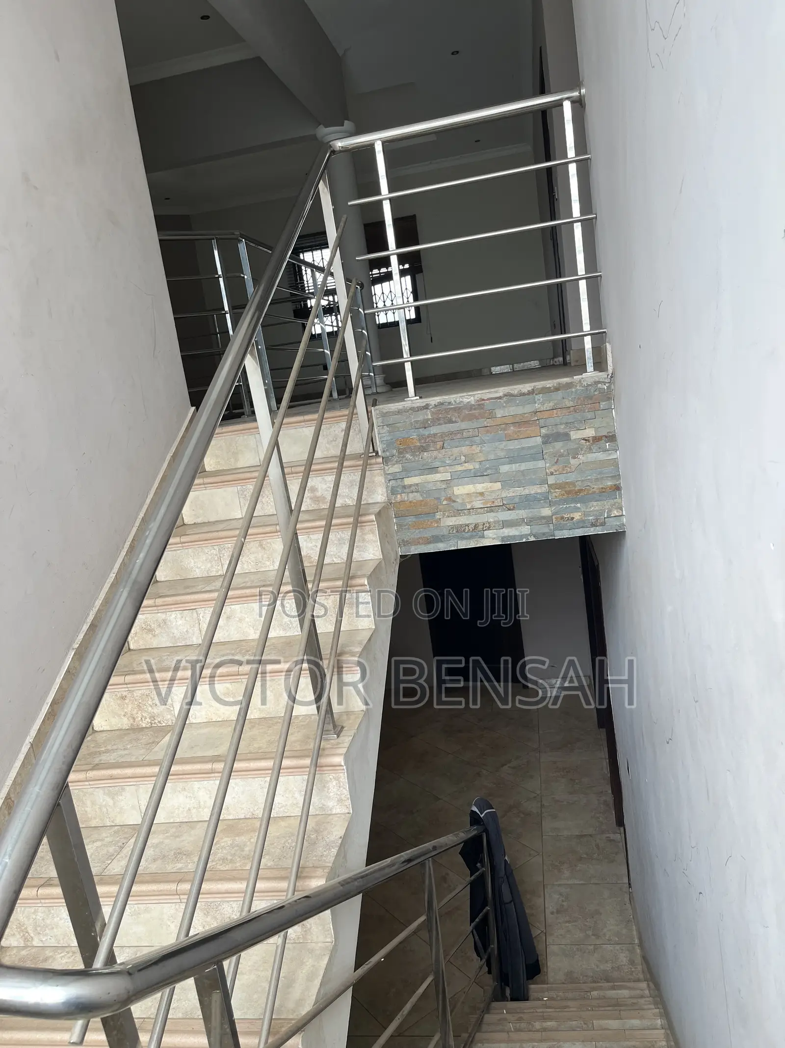 4bdrm Mansion in Boundary Road Area for rent