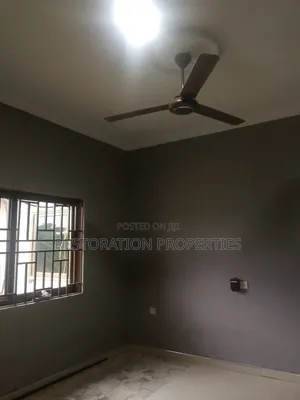 Mini Flat in Adenta, Commandos for rent