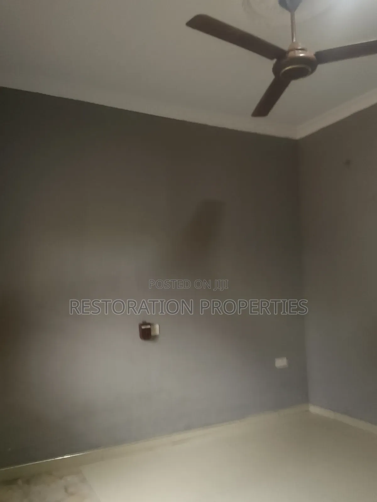 Mini Flat in Adenta, Commandos for rent