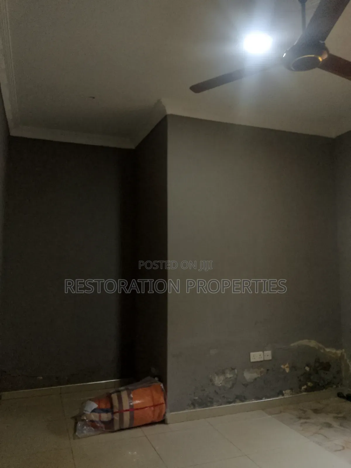 Mini Flat in Adenta, Commandos for rent