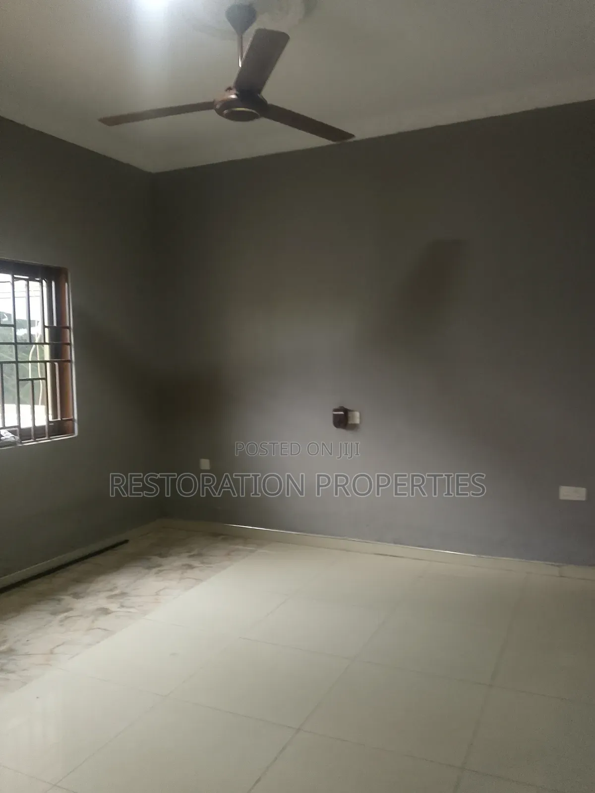 Mini Flat in Adenta, Commandos for rent