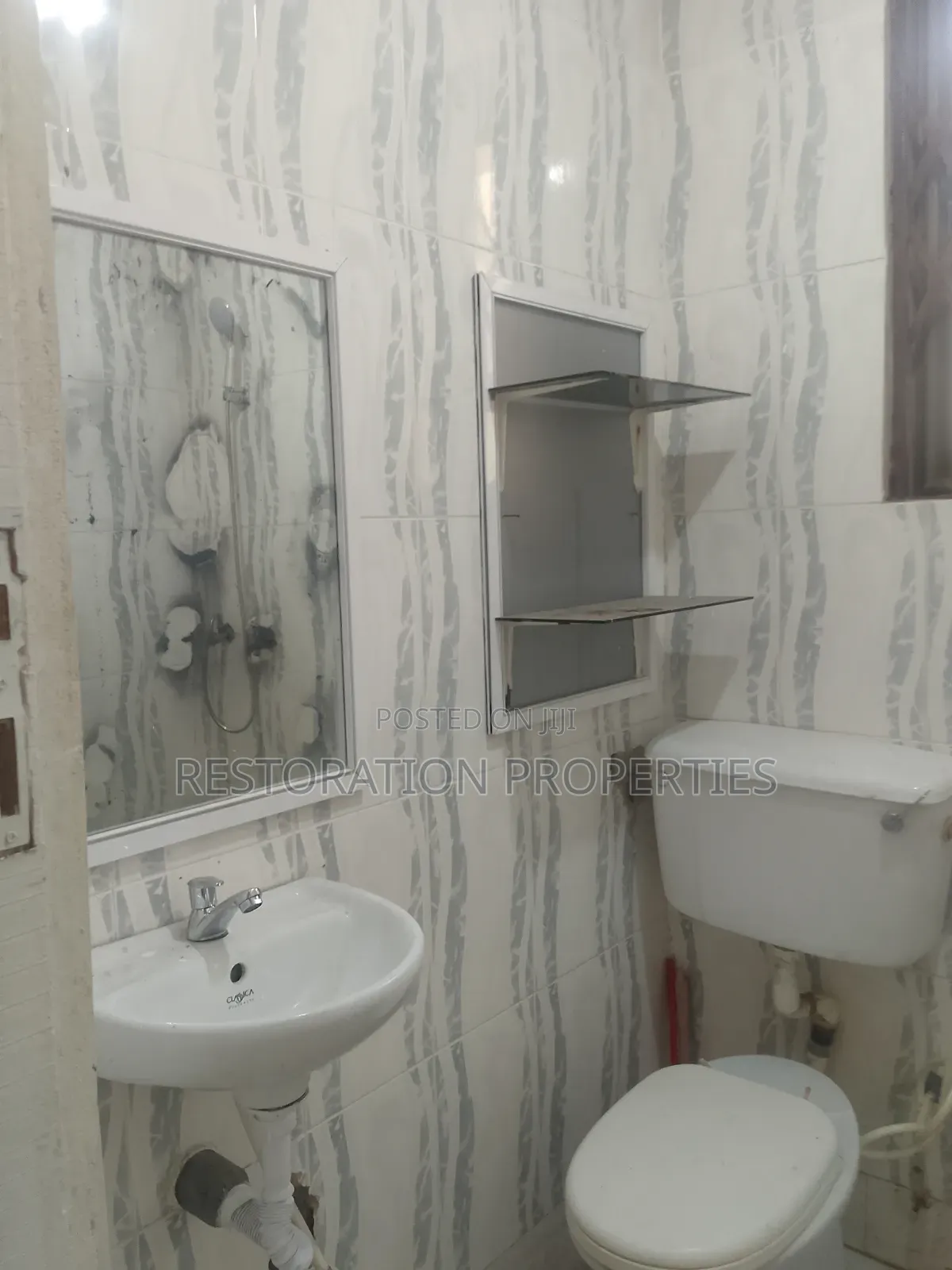Mini Flat in Adenta Commandos for rent