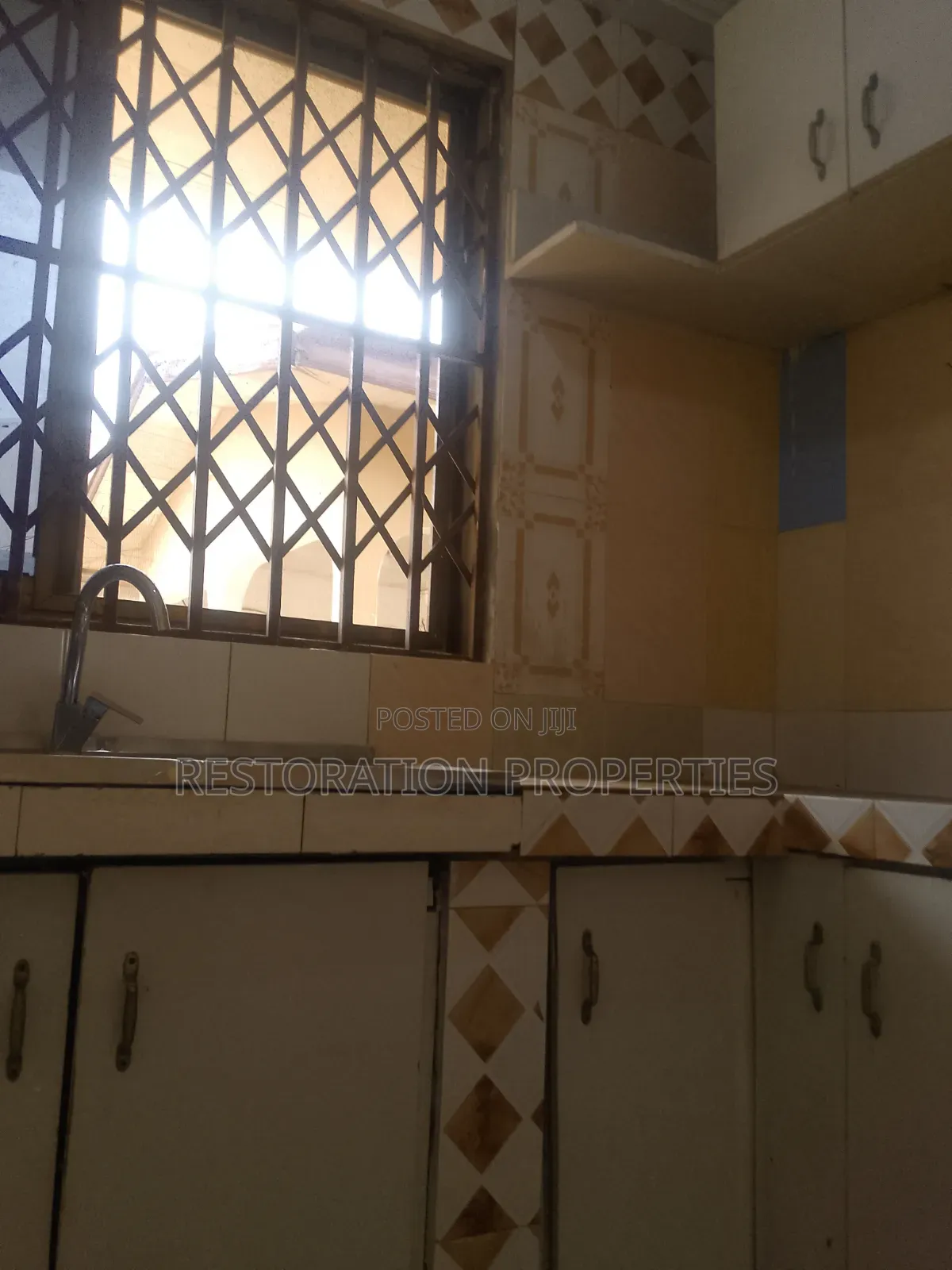 Mini Flat in Adenta Commandos for rent