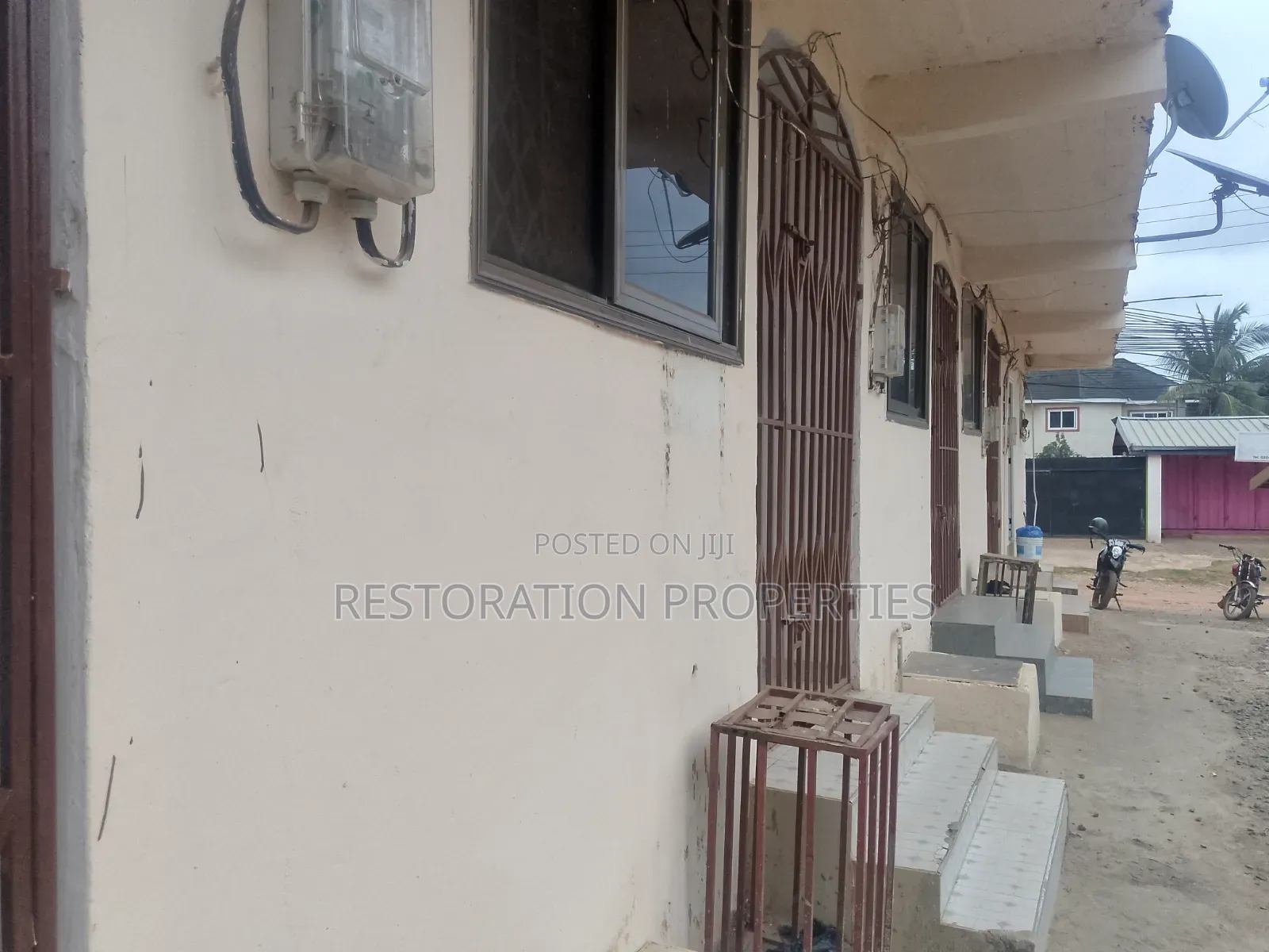 Mini Flat in Adenta Commandos for rent