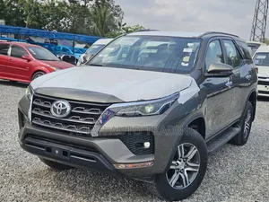 New Toyota Fortuner 2024 Green