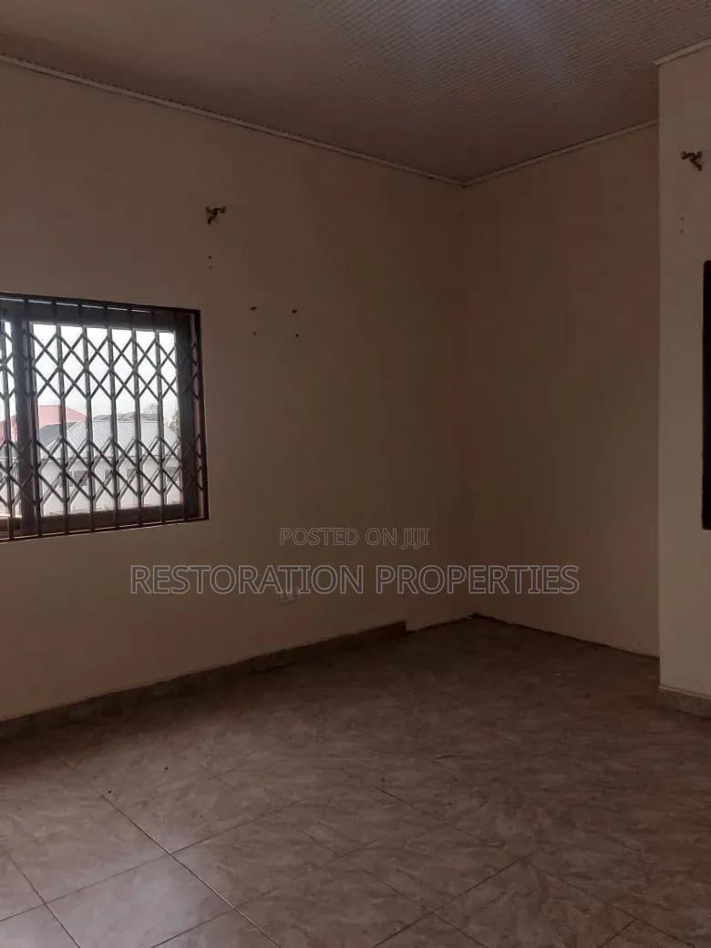 2bdrm Apartment in Adenta, Housing Down for rent