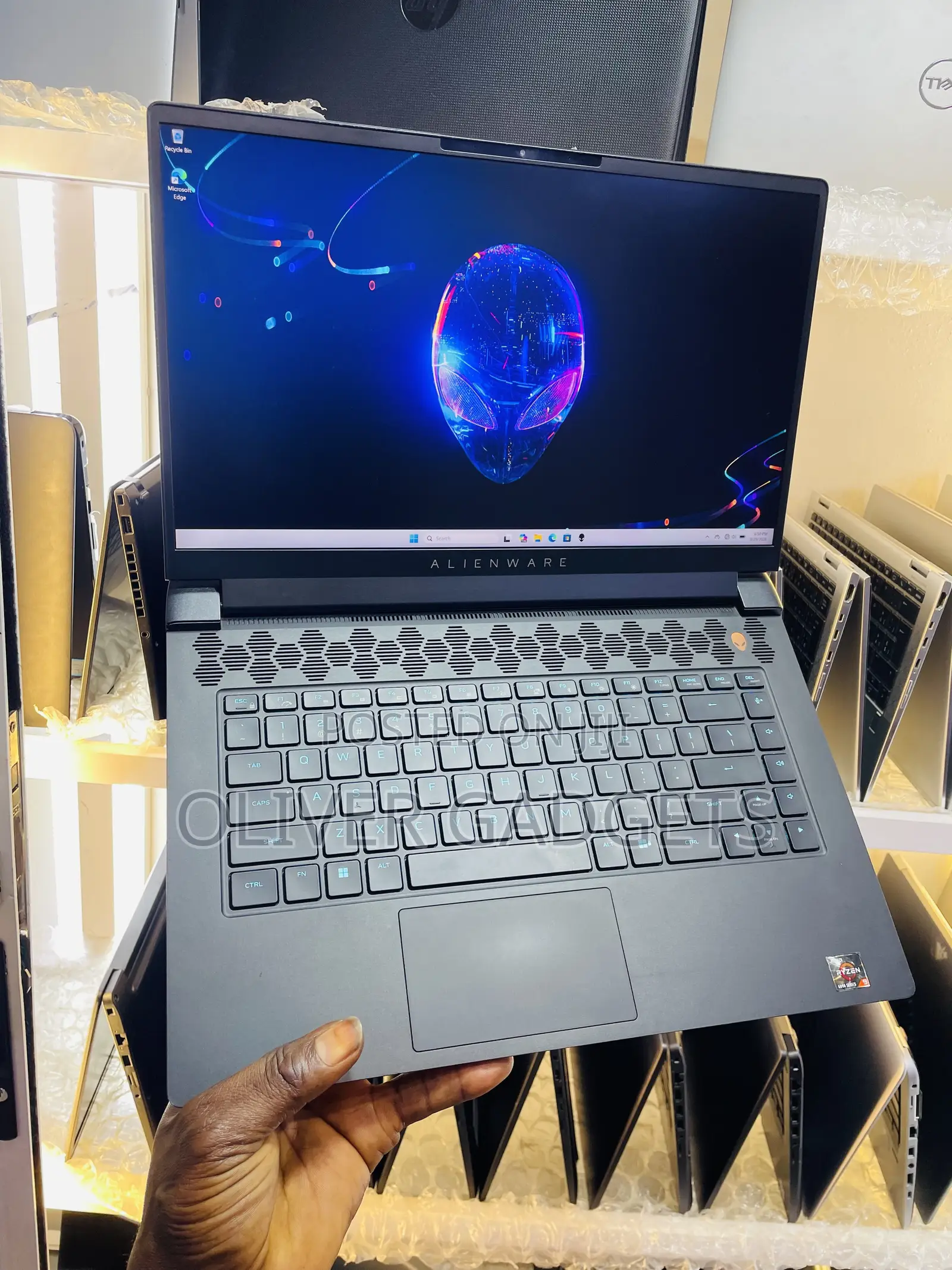Laptop Alienware M15 R7 32GB AMD Ryzen 9 SSD 1T