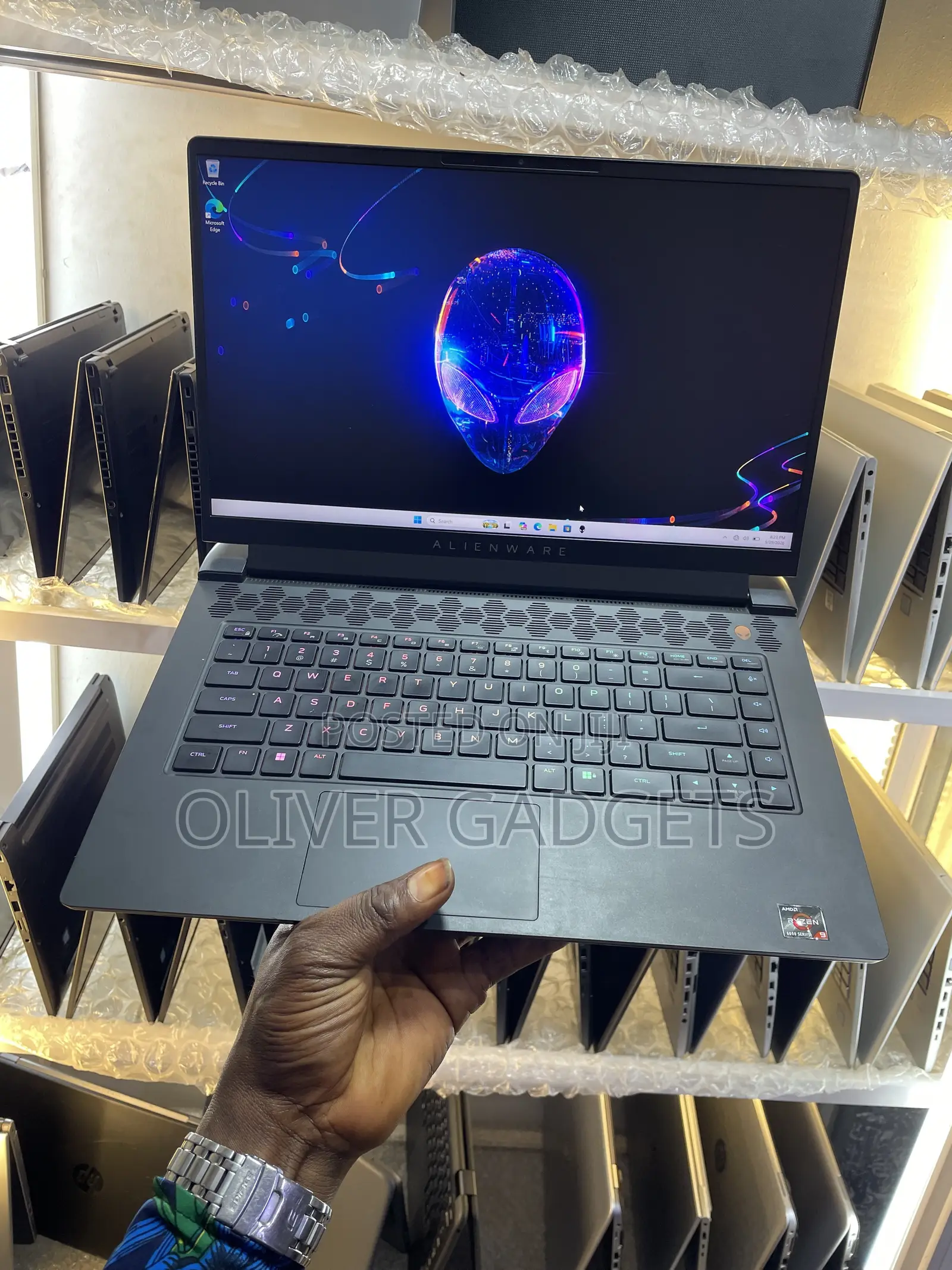 Laptop Alienware M15 R7 32GB AMD Ryzen 9 SSD 1T