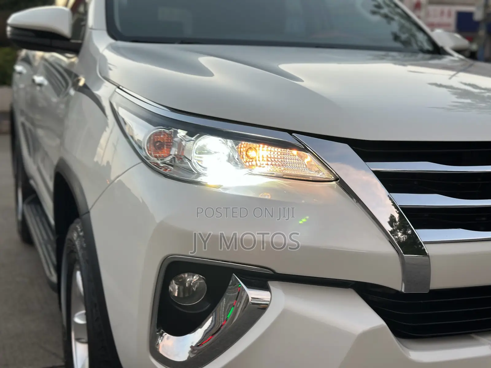 Toyota Fortuner 2.7 AWD 2019 White