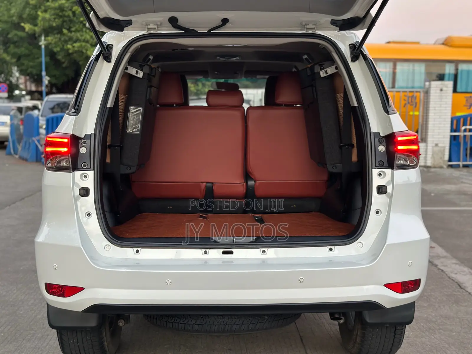 Toyota Fortuner 2.7 AWD 2019 White