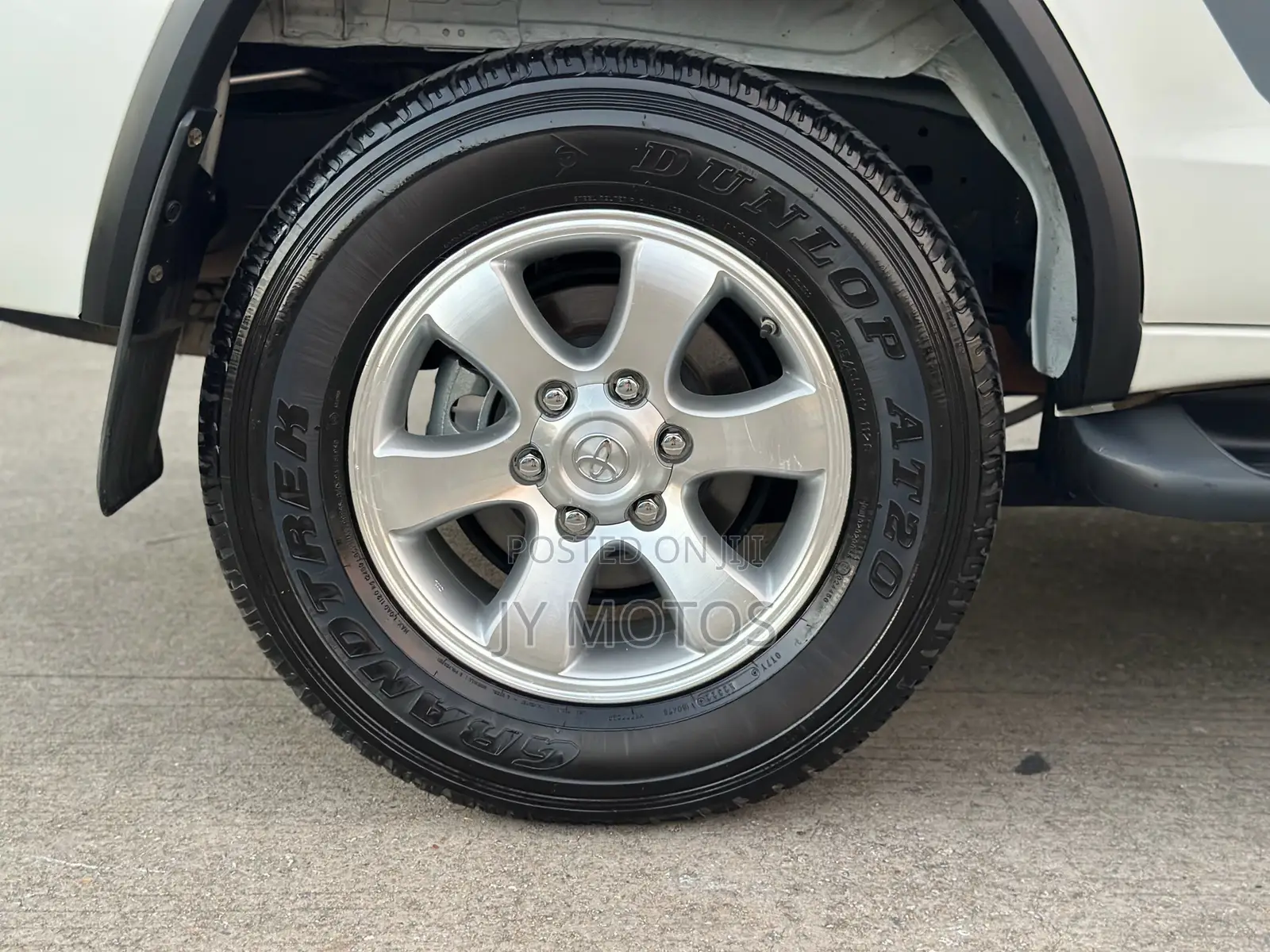 Toyota Fortuner 2.7 AWD 2019 White