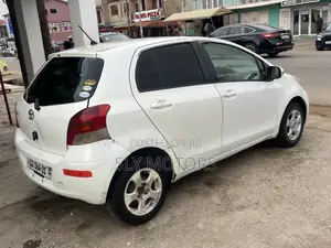 Toyota Vitz 1.3 AWD 3dr 2010 White