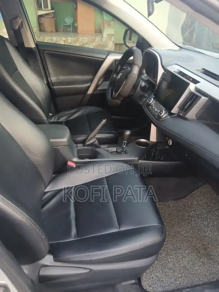 Toyota RAV4 2015 Silver