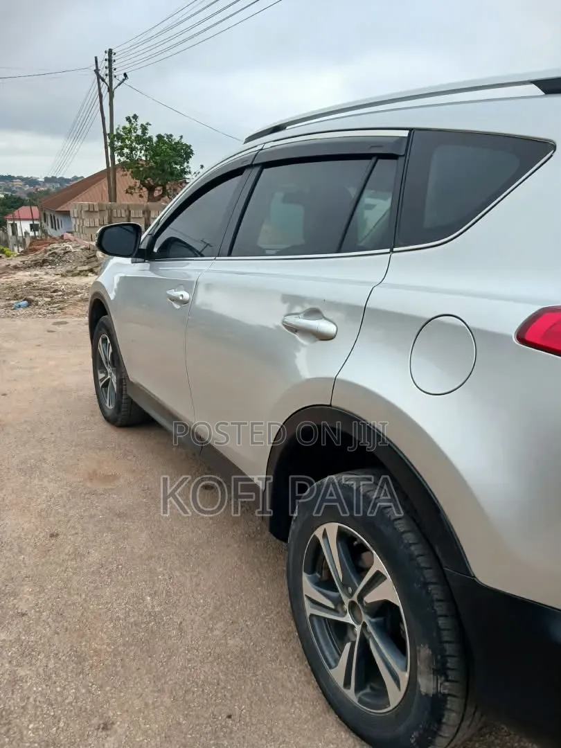 Toyota RAV4 2015 Silver