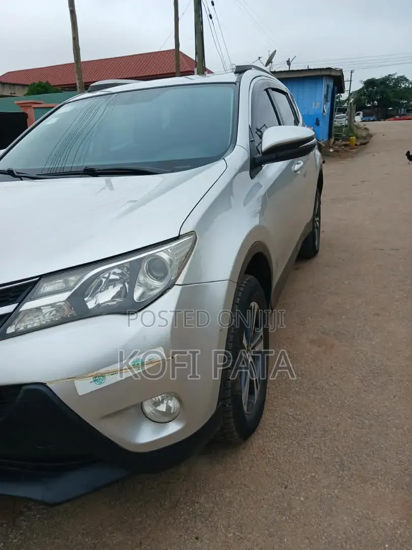 Toyota RAV4 2015 Silver