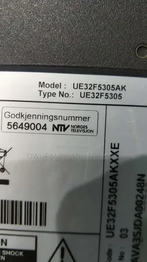 Samsung 32" TV (Model:UE32J4005AK) With Original Remote DVB-T2 Digital
