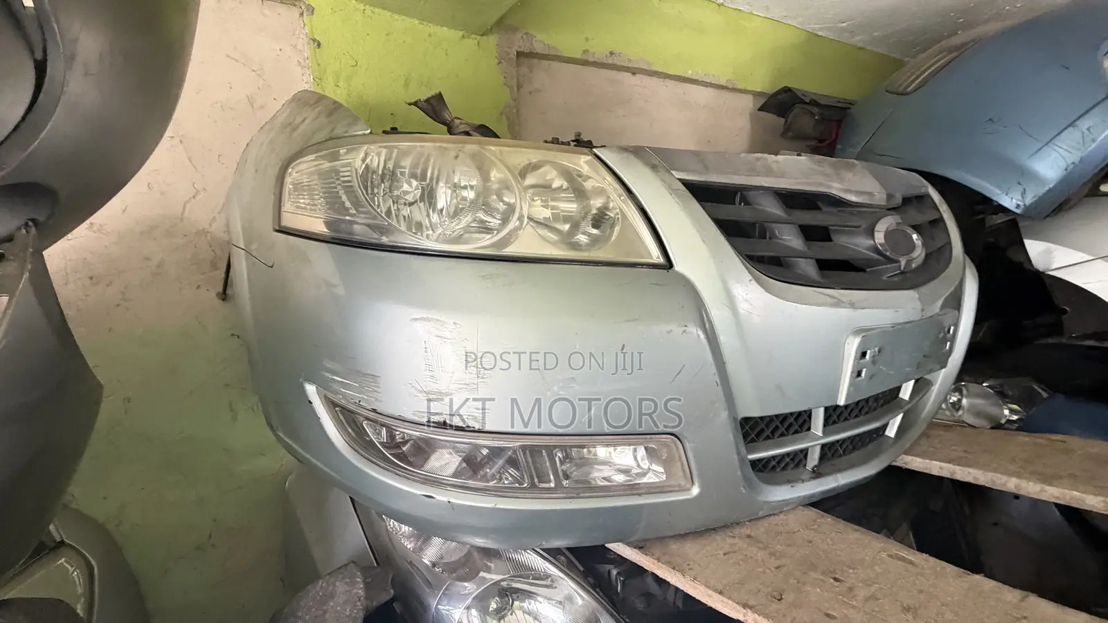Nissan Sunny Front Cut / SM3 2006,2007,2008,2009,