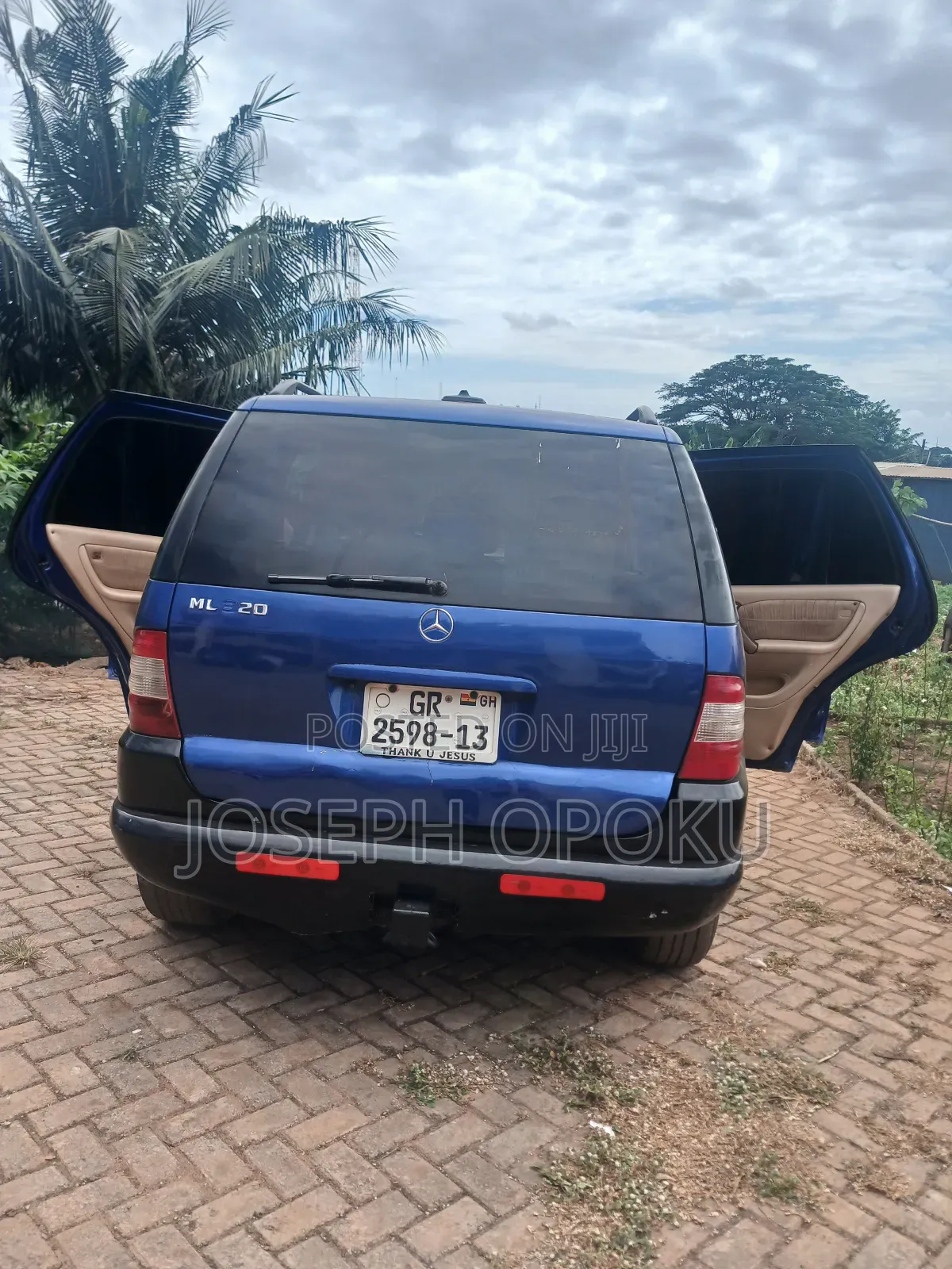 Mercedes-Benz E350 2002 Blue