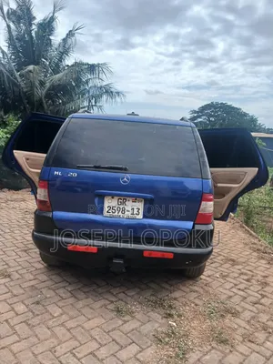 Mercedes-Benz E350 2002 Blue