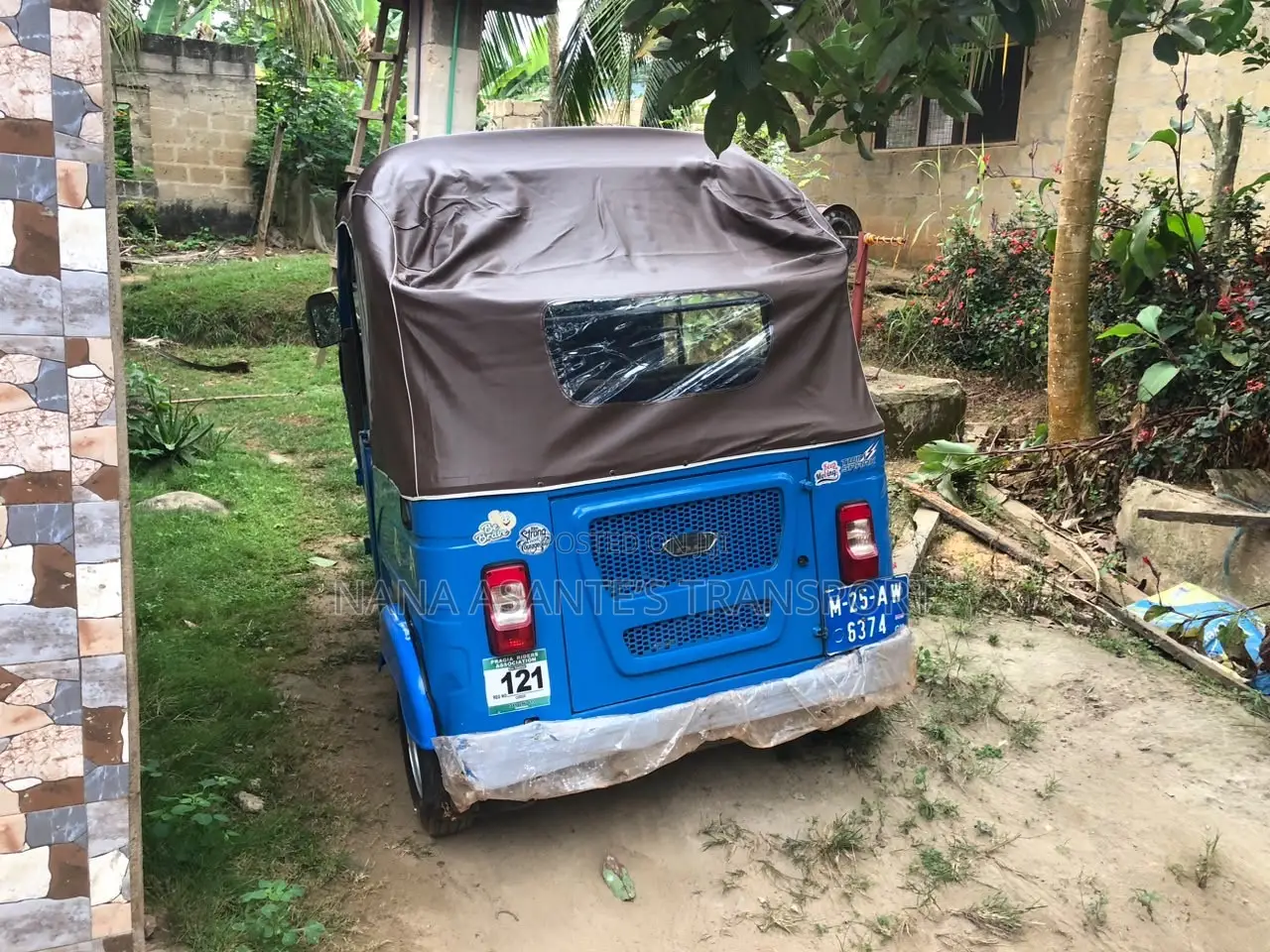 Bajaj RE 2025 Blue